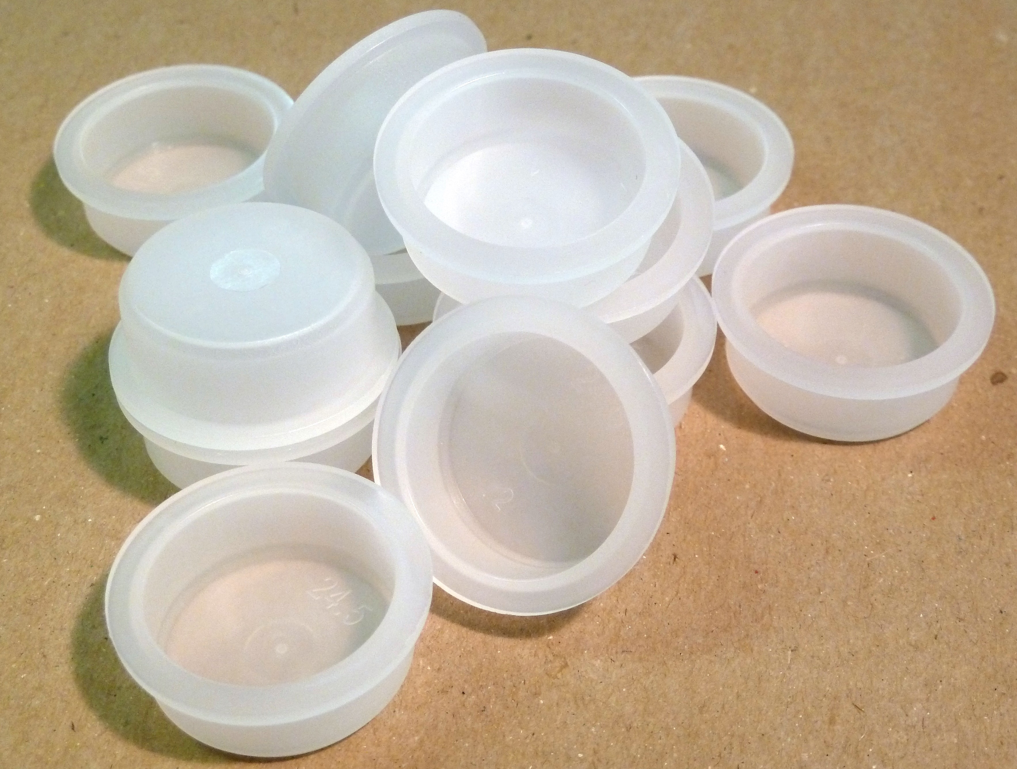 20,5mm Schutzstopfen, LDPE, natur, mit Bund, Kunststoff, "Stöpsel" 20,5mm Schutzstopfen, LDPE, natur, mit Bund, Kunststoff, "Stöpsel"