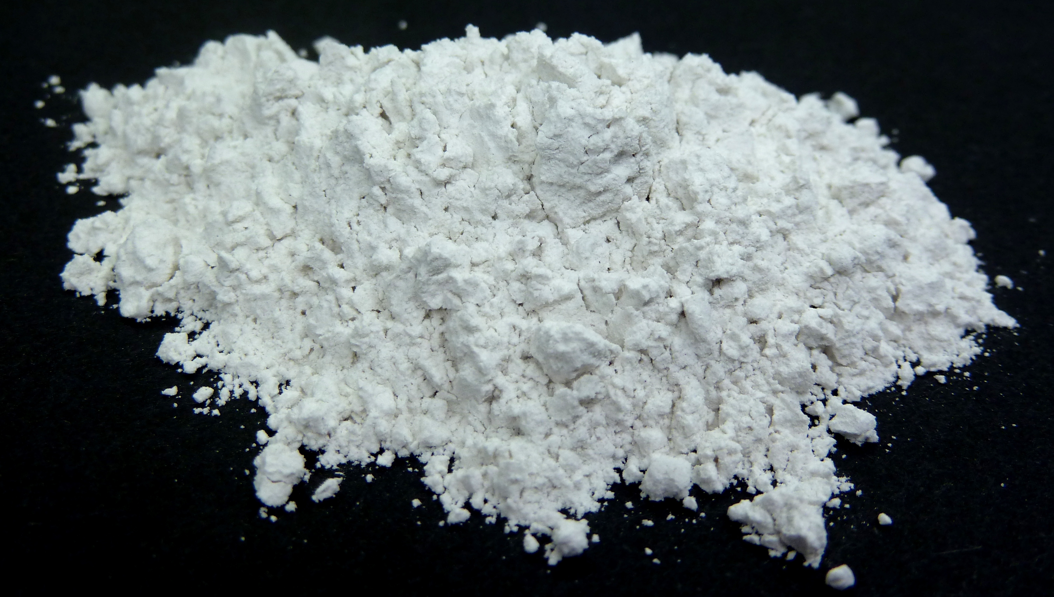 min. 99,5 % Calciumoxalat - Monohydrat Pulver, CAS-Nr.: 5794-28-5, weiß